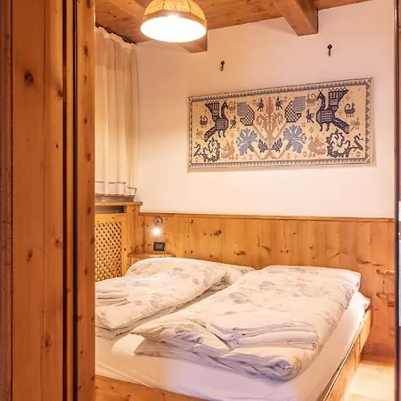 Casa Lacedel 2, On Slopes Lägenhet Cortina dʼAmpezzo